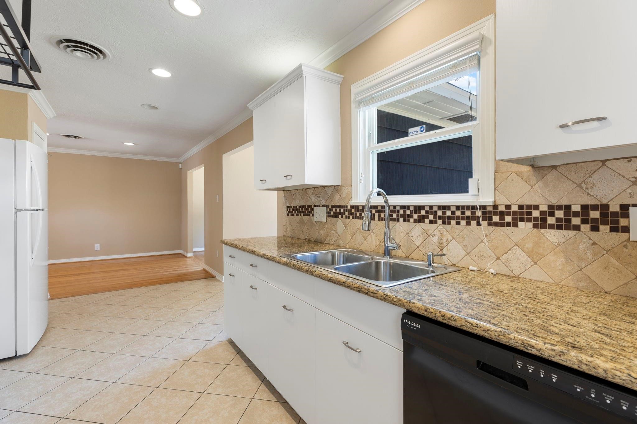 1802 Turnpike Road Property Photo 17
