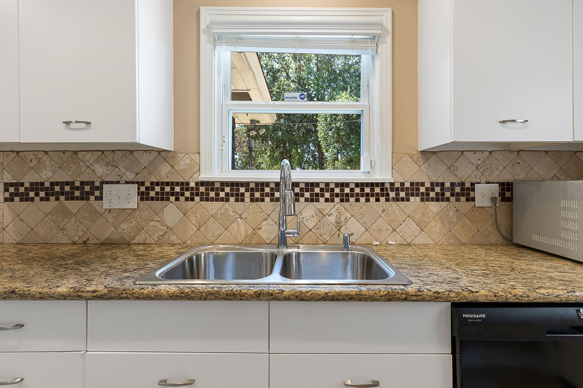 1802 Turnpike Road Property Photo 18