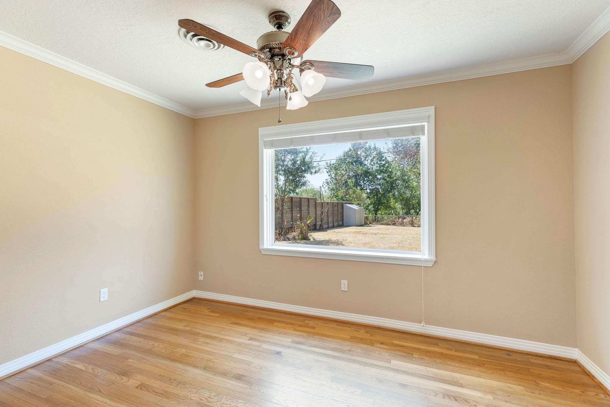 1802 Turnpike Road Property Photo 24