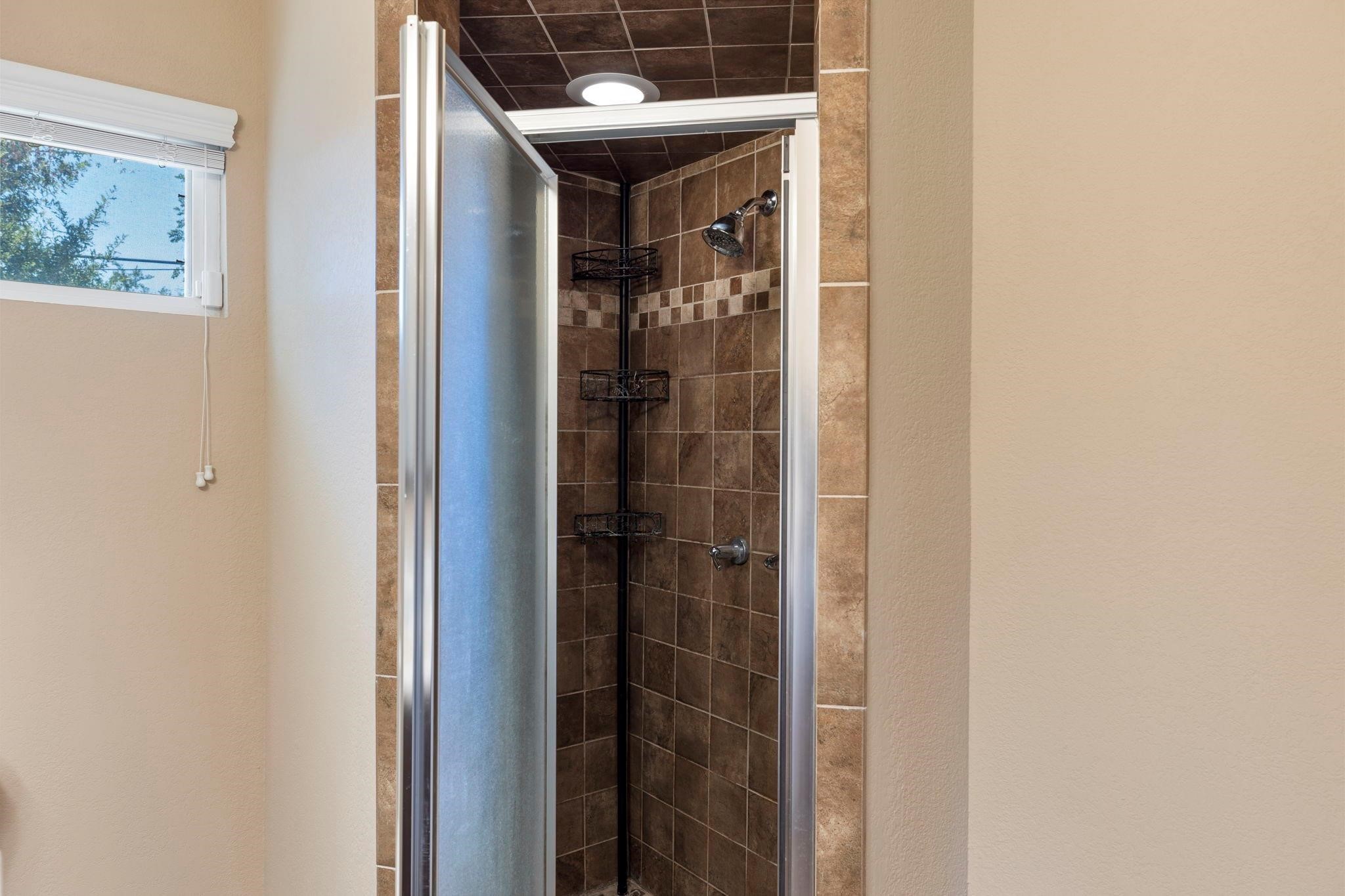 1802 Turnpike Road Property Photo 35