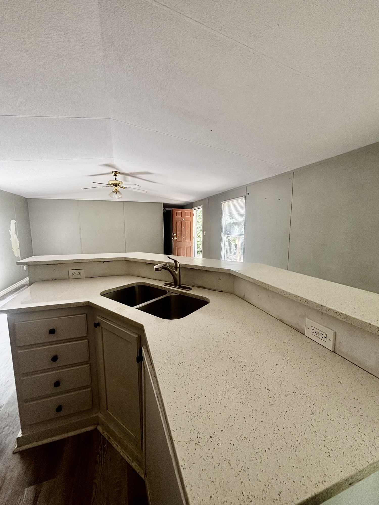 10 Fm 247 Road Property Photo 8