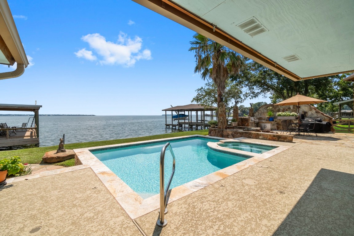 155 Greenbriar Drive Property Photo