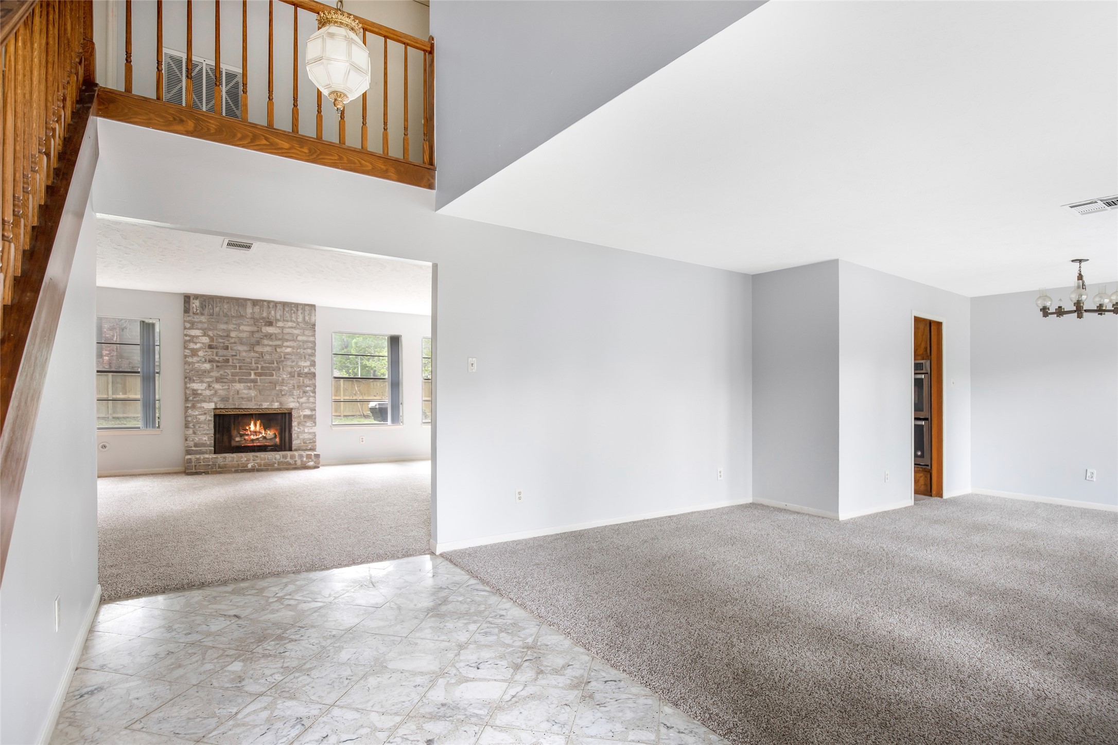 2130 Lake Hills Drive Property Photo 5