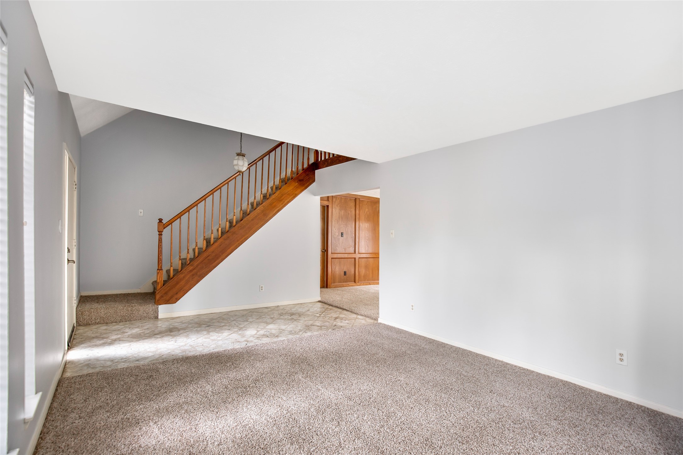 2130 Lake Hills Drive Property Photo 8