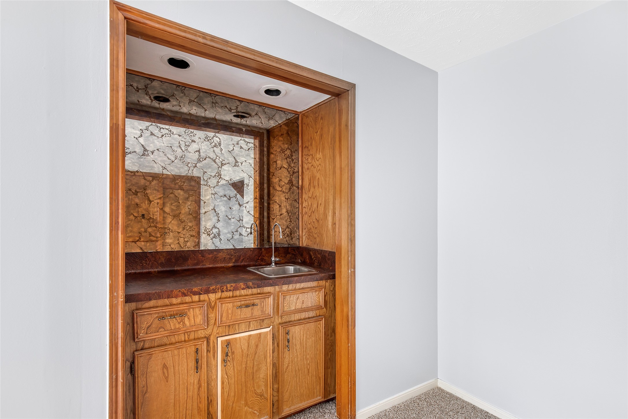 2130 Lake Hills Drive Property Photo 20