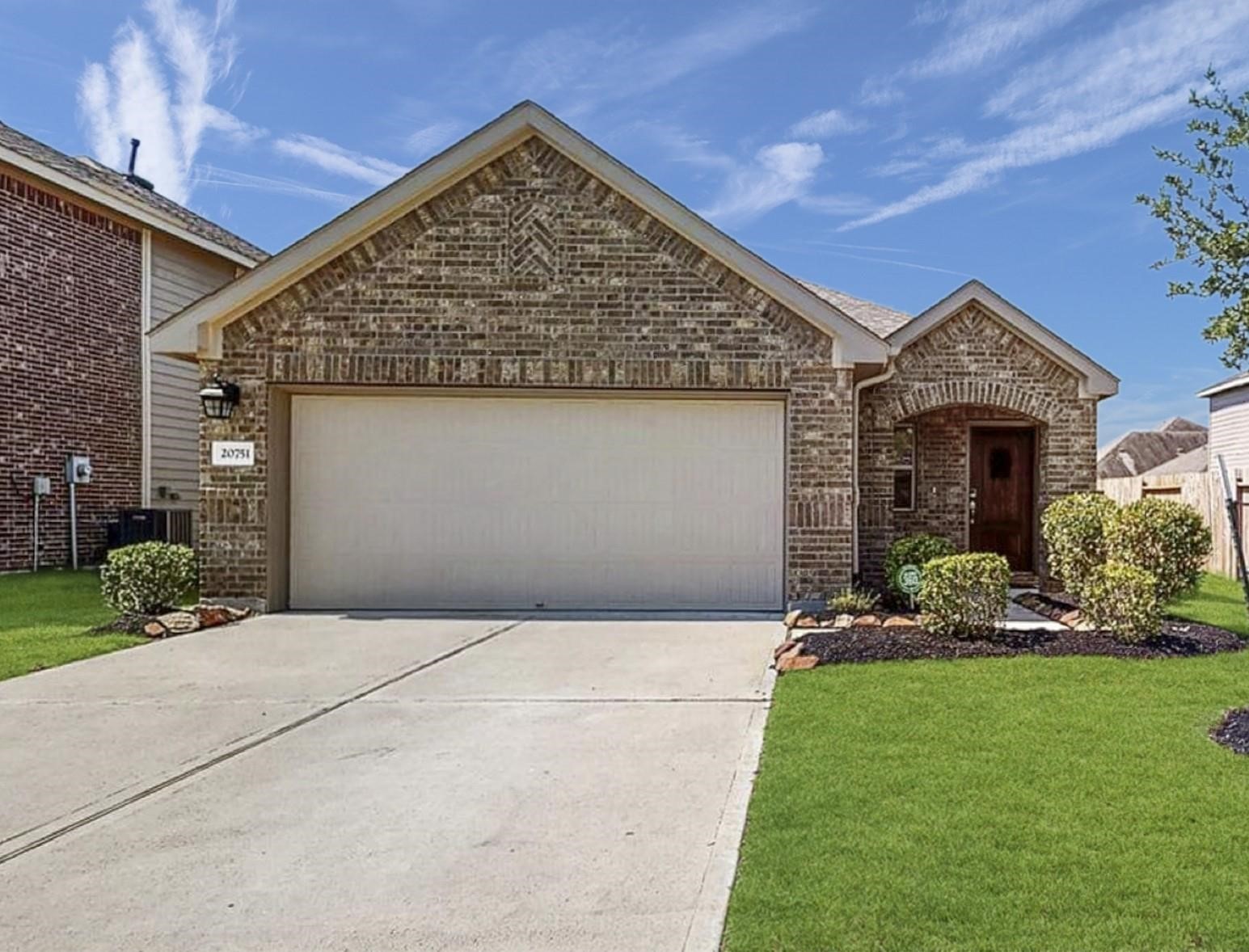 20751 Winghaven Drive Property Photo 1