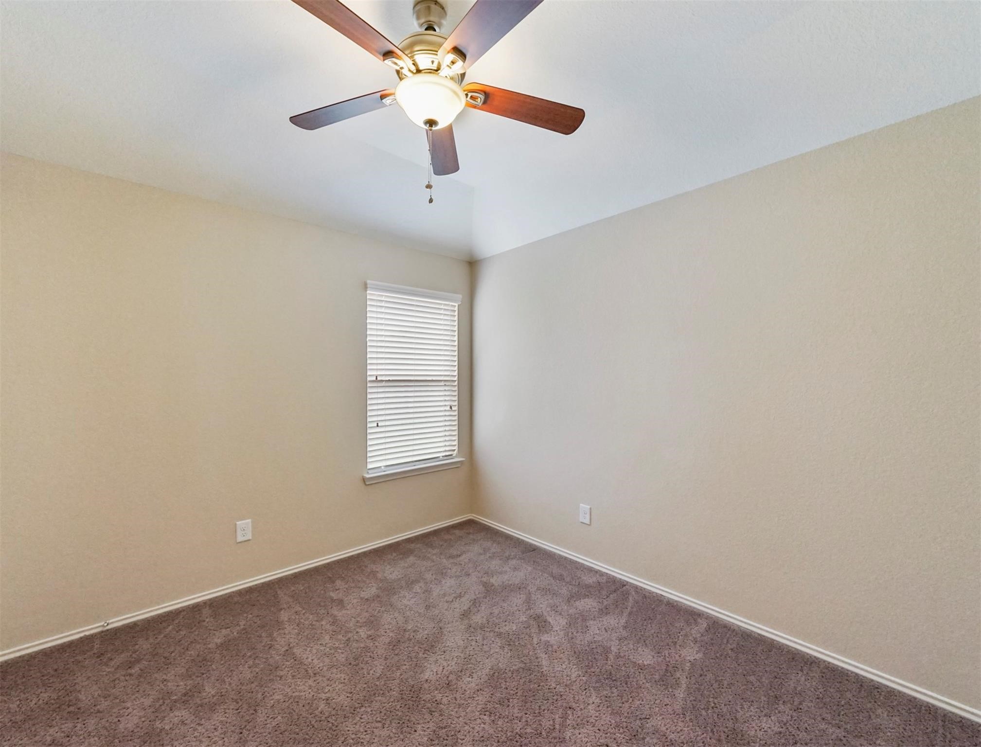 20751 Winghaven Drive Property Photo 8
