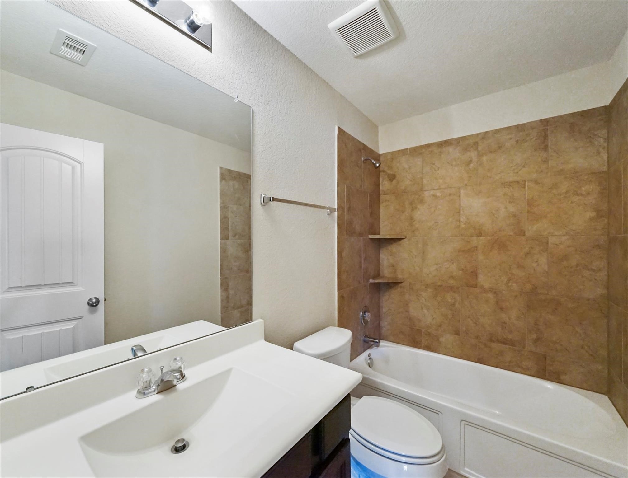 20751 Winghaven Drive Property Photo 11