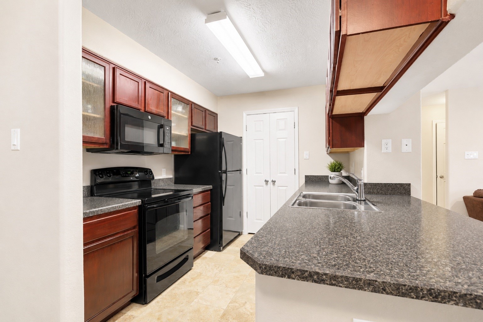 10912 Gulf Freeway 38 Property Photo 4