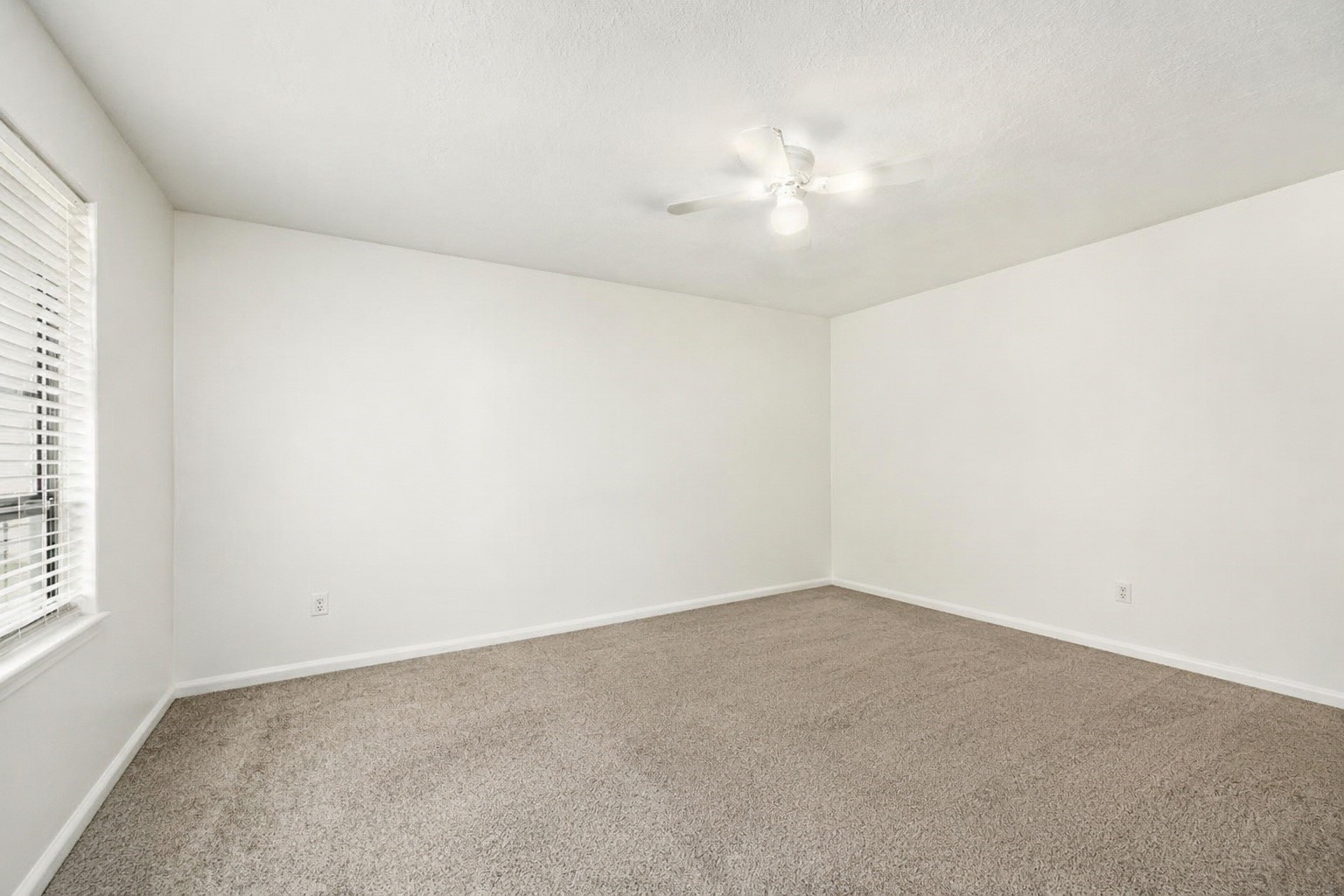 10912 Gulf Freeway 38 Property Photo 18