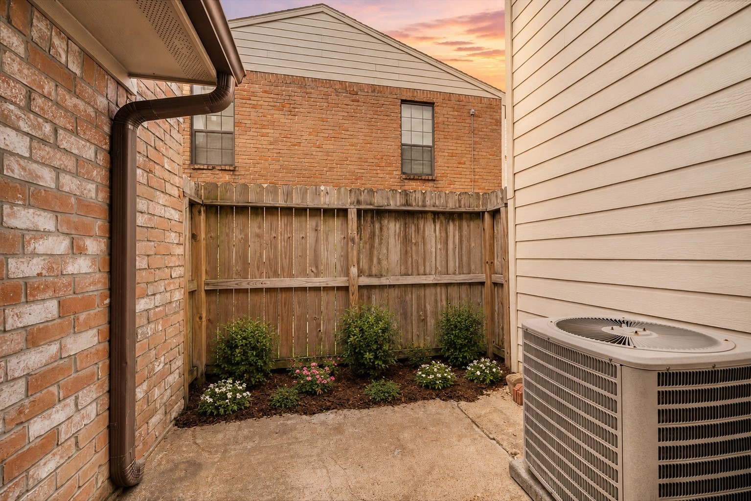 10912 Gulf Freeway 38 Property Photo 27