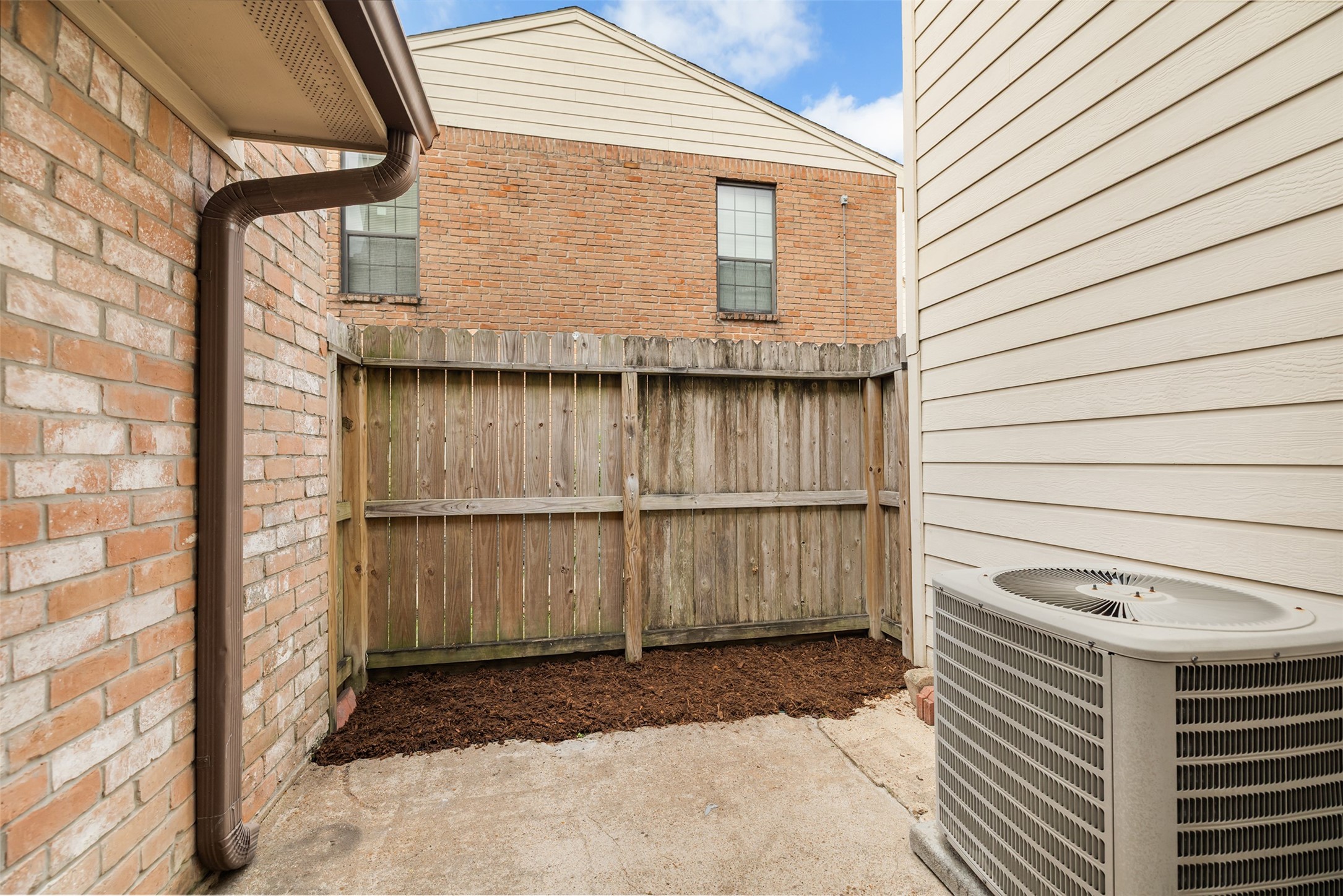 10912 Gulf Freeway 38 Property Photo 28