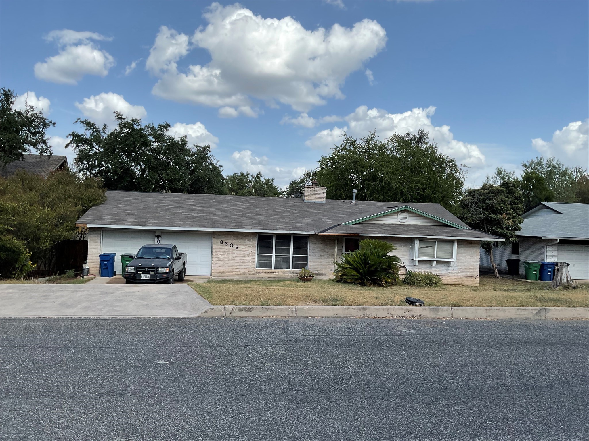 8602 Norwich Drive Property Photo 1
