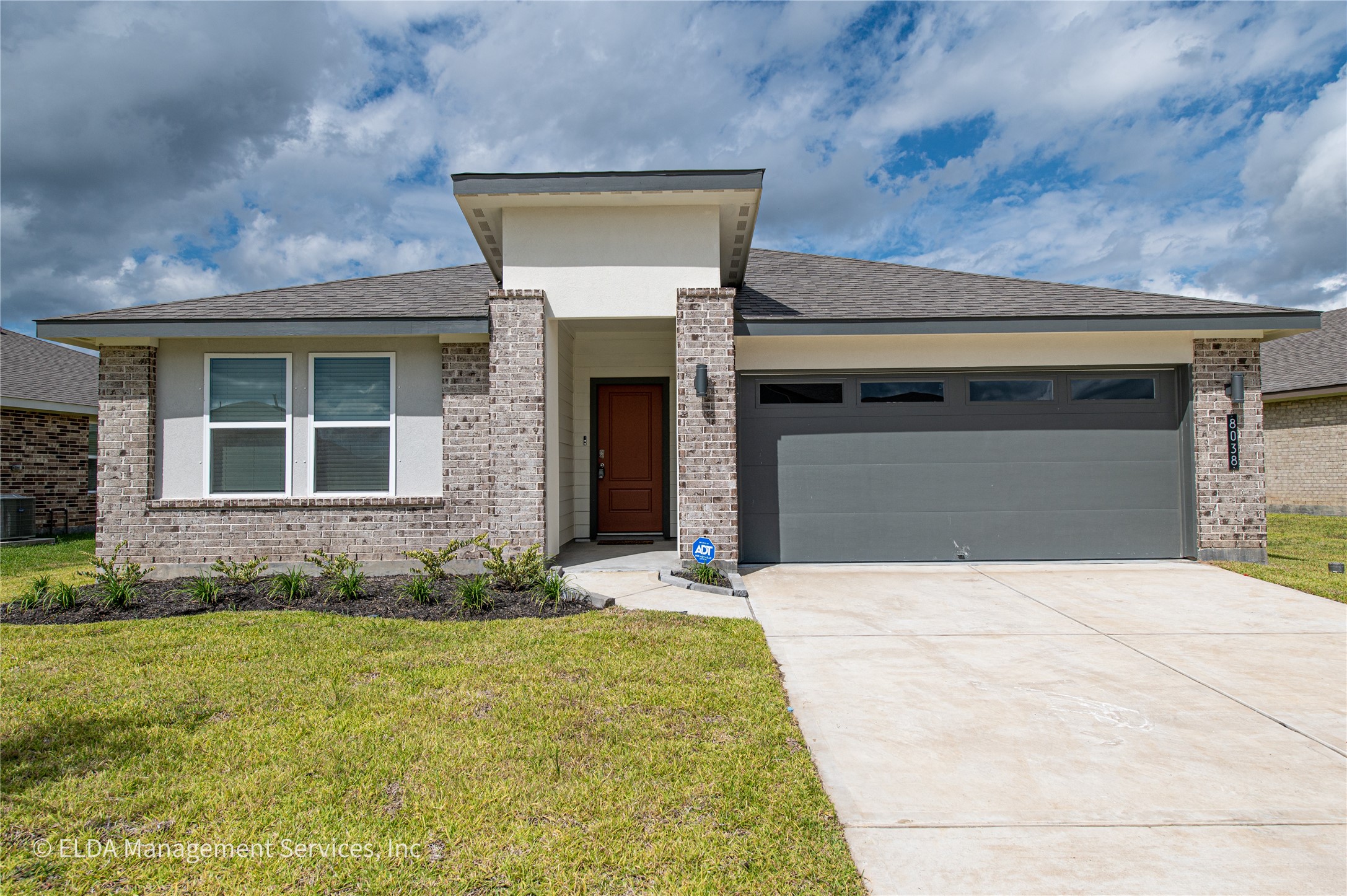 8038 Brahman Lane Property Photo 3