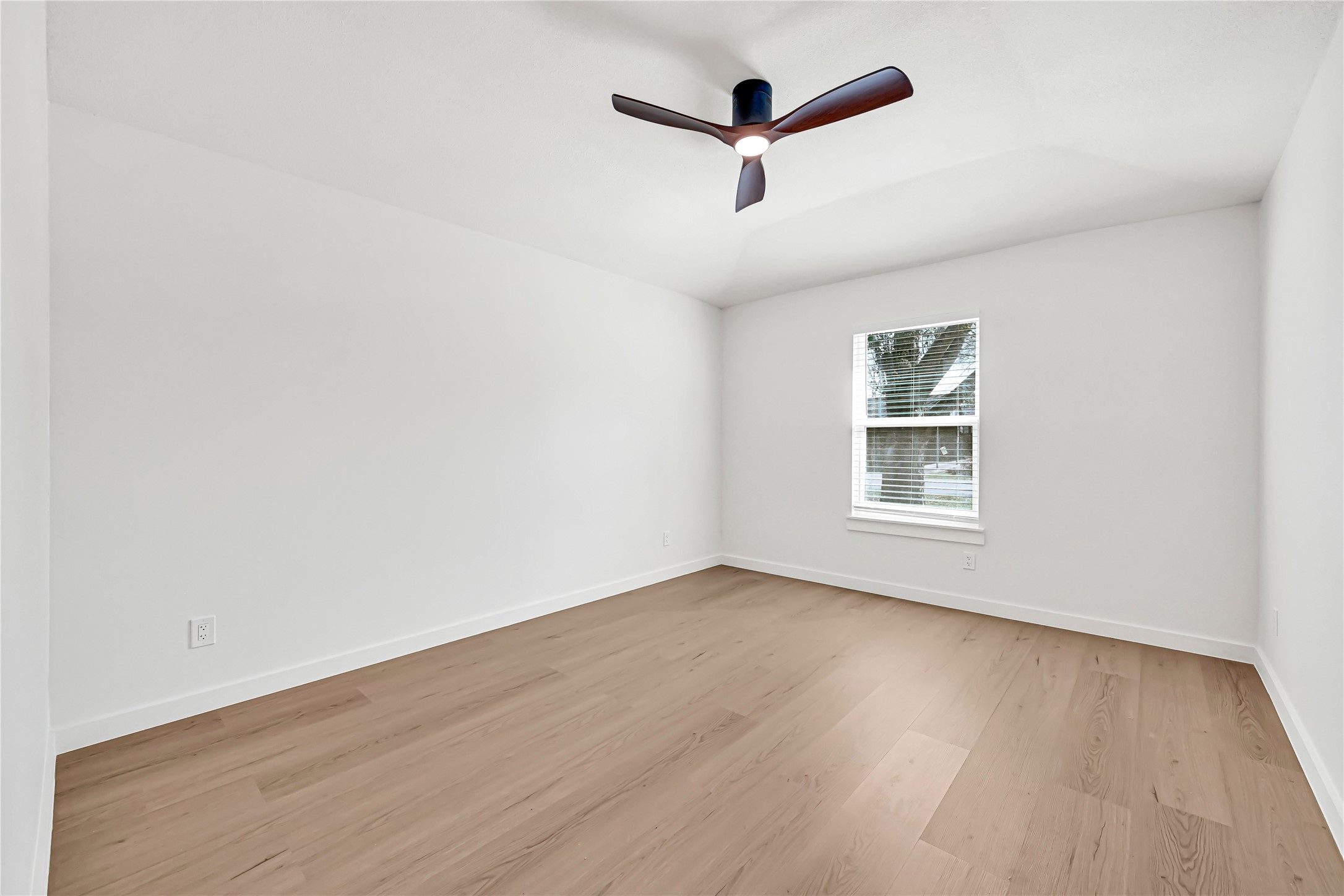 5306 Mackinaw Street Property Photo 17