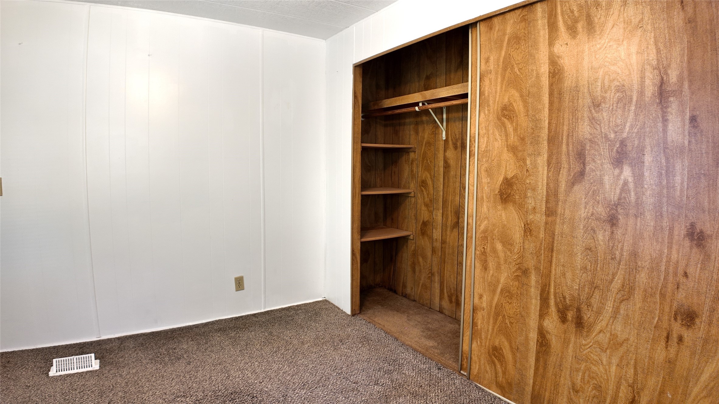 251 Oakdale Drive Property Photo 27