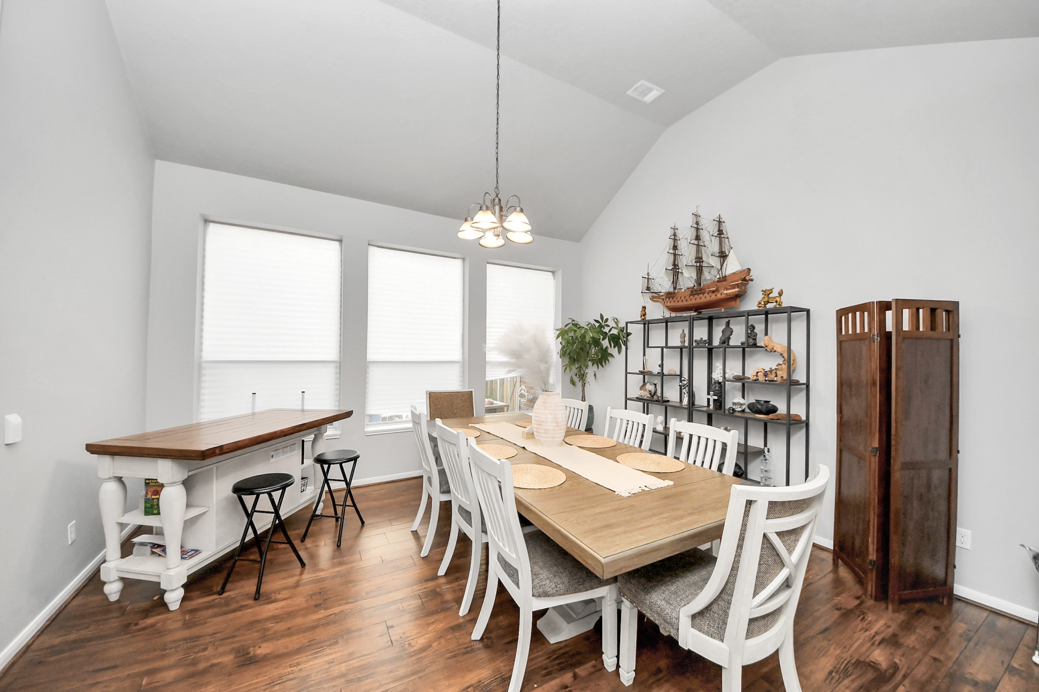 13806 Brighton Park Drive Property Photo 13