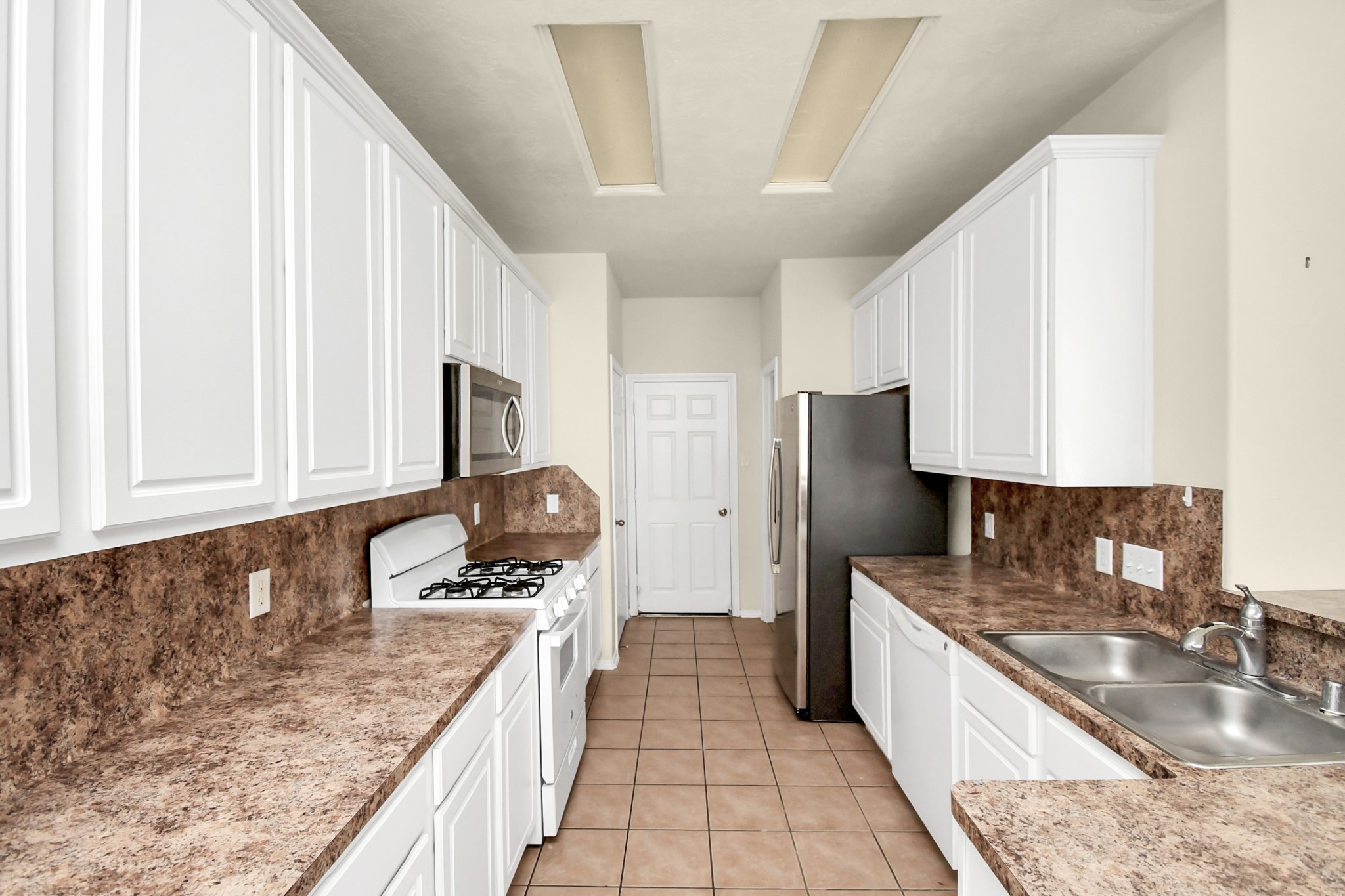 139 Benedict Canyon Loop Property Photo 7