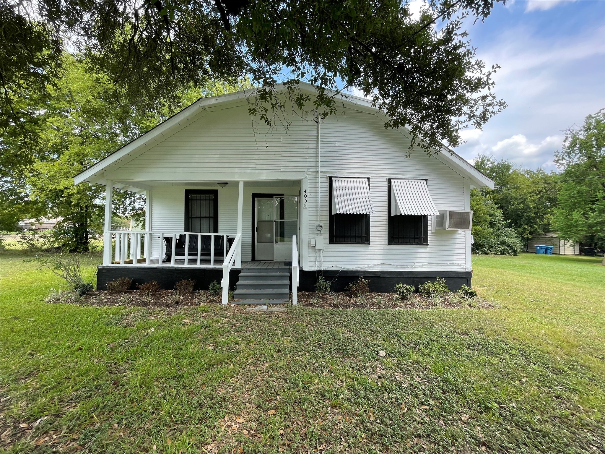 405 Woodrow Jackson Drive Property Photo 8