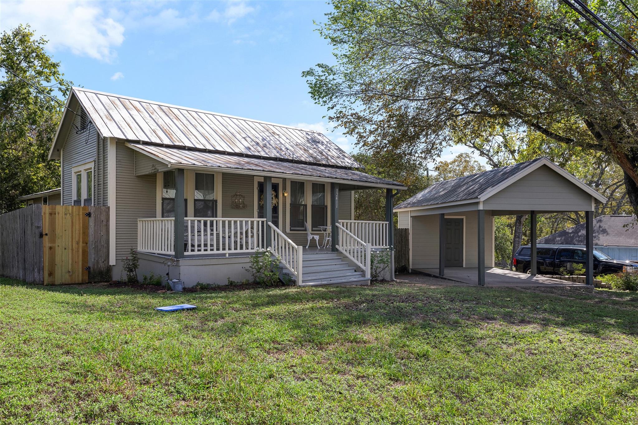 12411 E Texas Street Property Photo 1