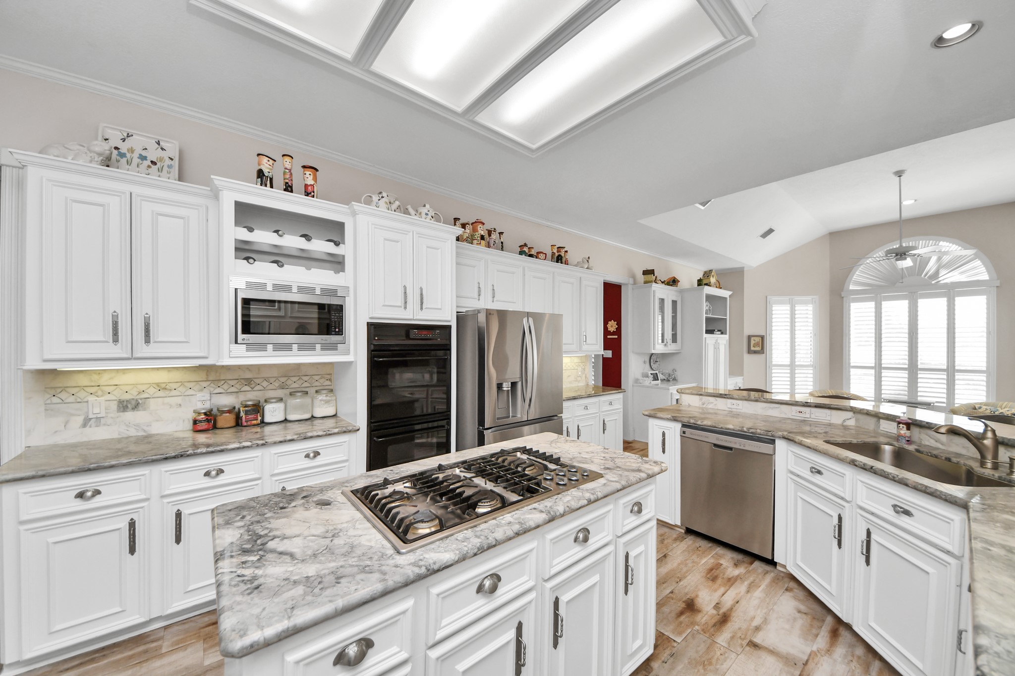 2627 Old South Drive Property Photo 6