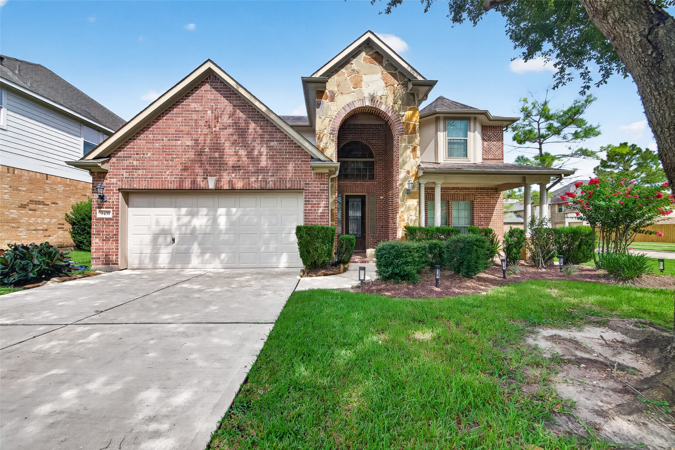 9439 Emerald Lakes Drive Property Photo 1