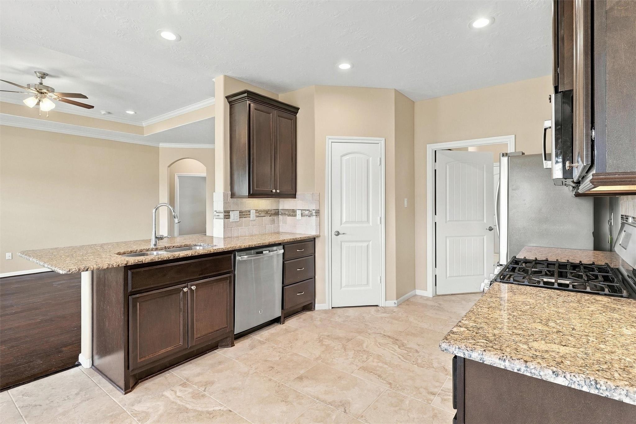 710 Buttercup Court Property Photo 21
