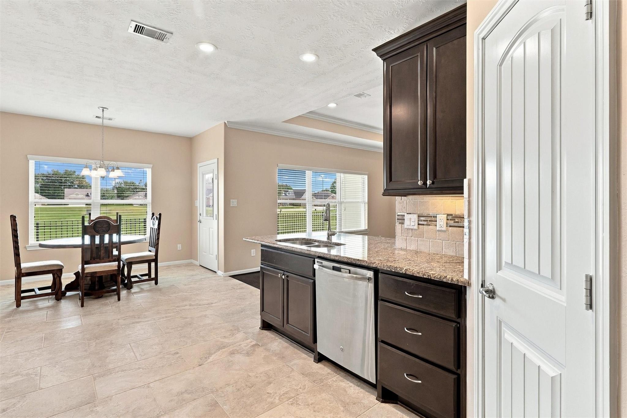 710 Buttercup Court Property Photo 22