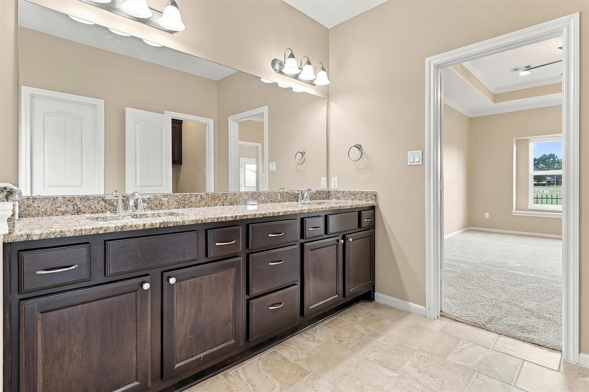 710 Buttercup Court Property Photo 34