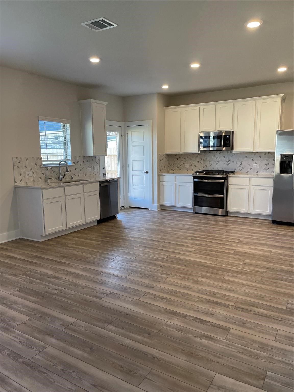 10638 Whitejacket Property Photo 12