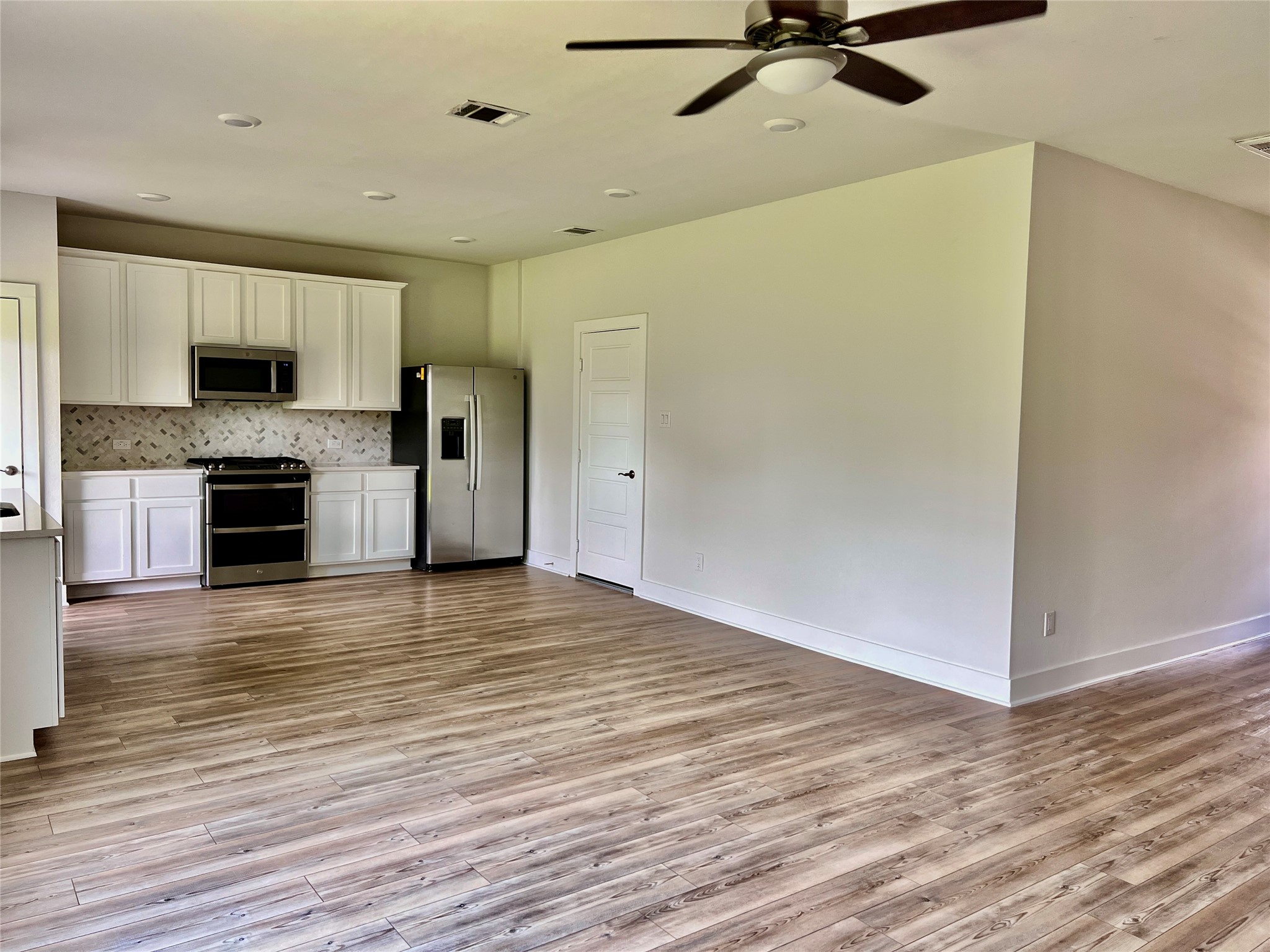 10638 Whitejacket Property Photo 18