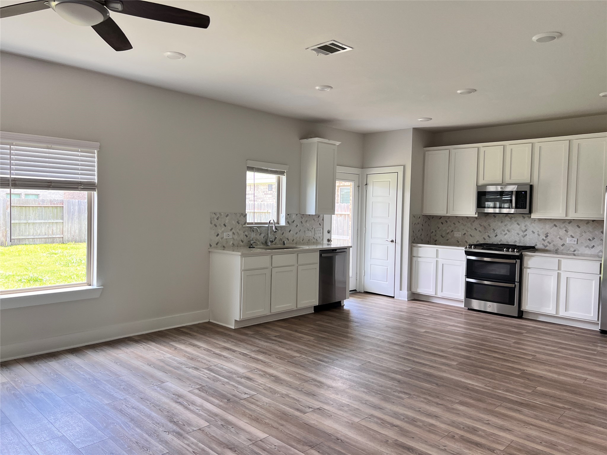 10638 Whitejacket Property Photo 20