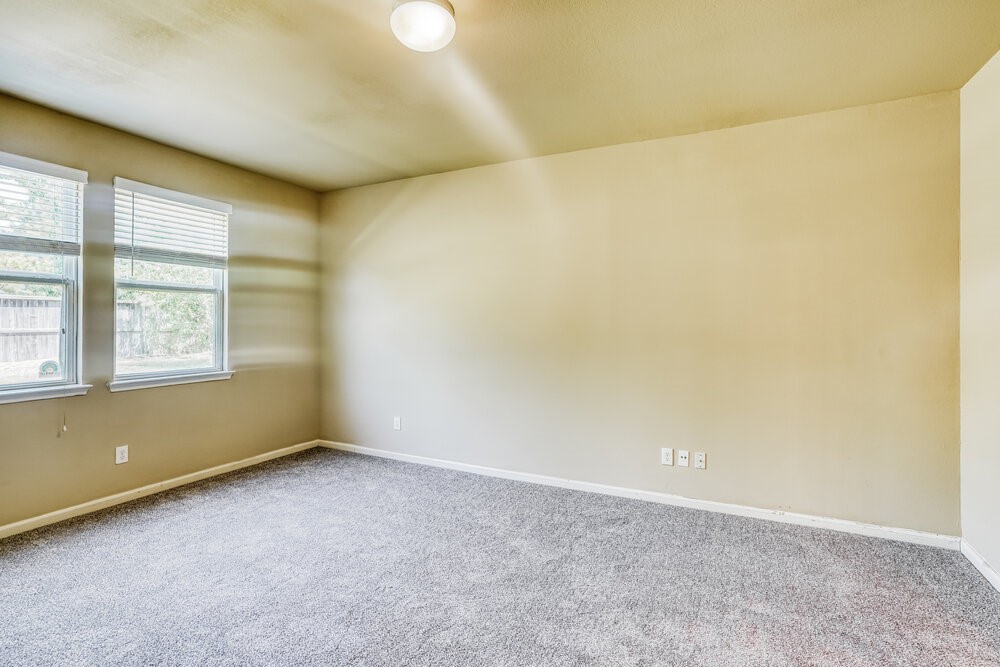 15002 Silhouette Ridge Drive Property Photo 10