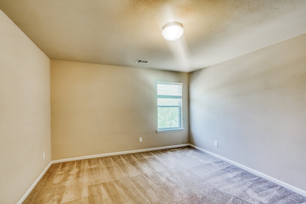 15002 Silhouette Ridge Drive Property Photo 13