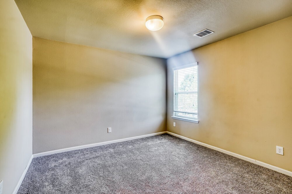 15002 Silhouette Ridge Drive Property Photo 14