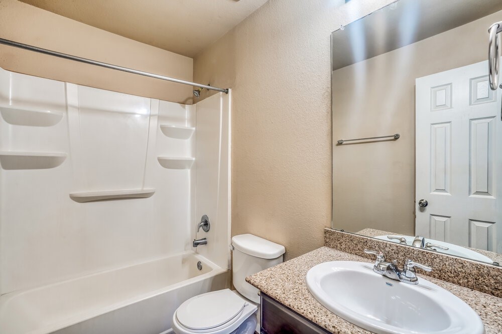 15002 Silhouette Ridge Drive Property Photo 16