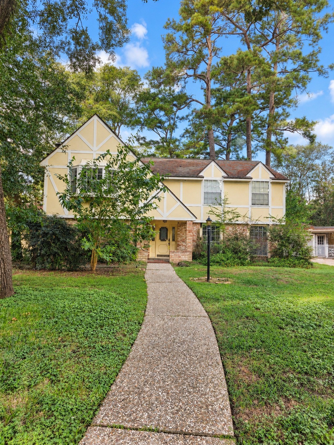 5330 Lawn Arbor Drive Property Photo 1