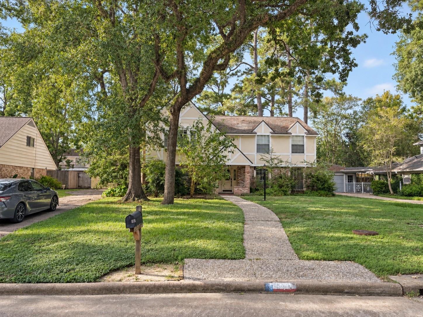 5330 Lawn Arbor Drive, Houston Tx 77066 Property Photo 2