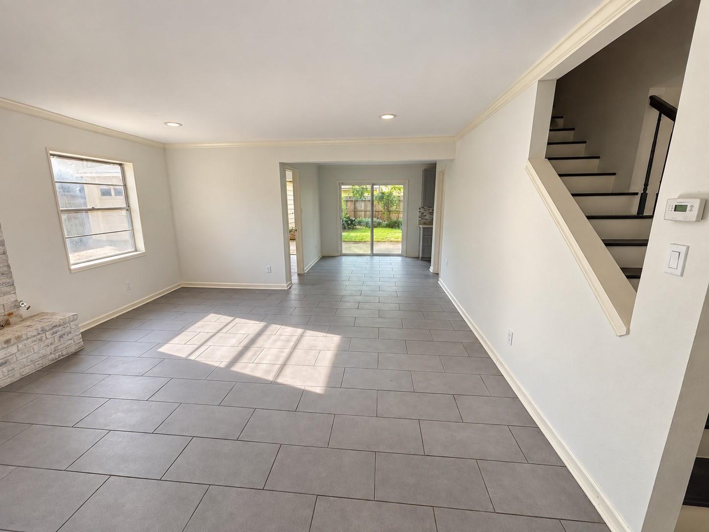 5330 Lawn Arbor Drive Property Photo 3