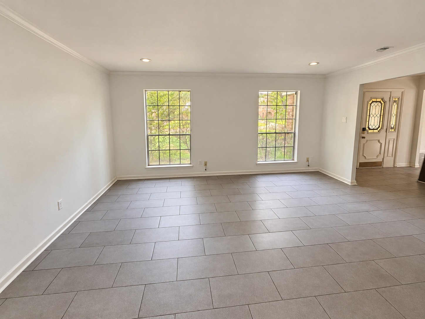 5330 Lawn Arbor Drive Property Photo 4