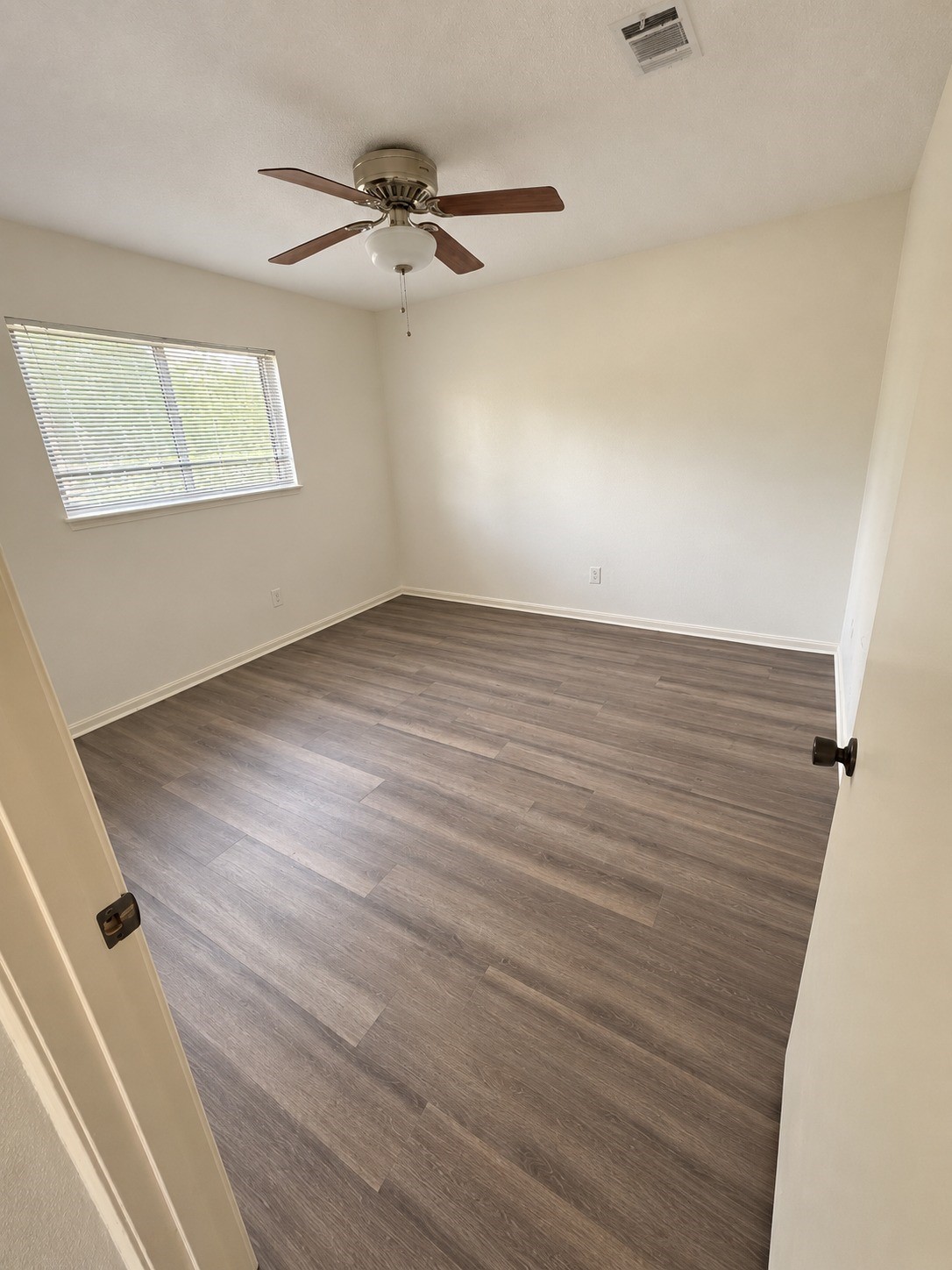 5330 Lawn Arbor Drive Property Photo 12