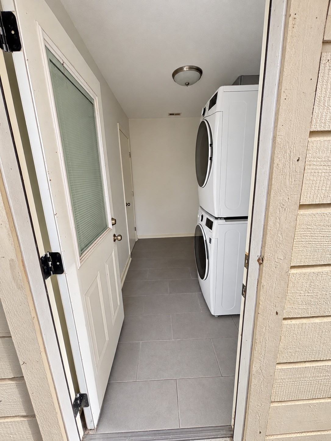 5330 Lawn Arbor Drive Property Photo 15