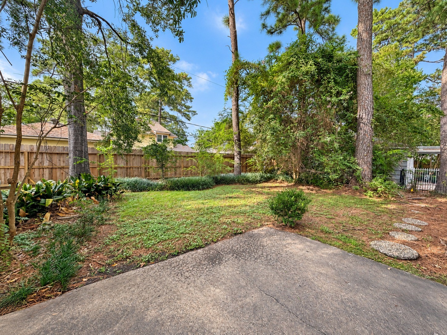 5330 Lawn Arbor Drive Property Photo 17