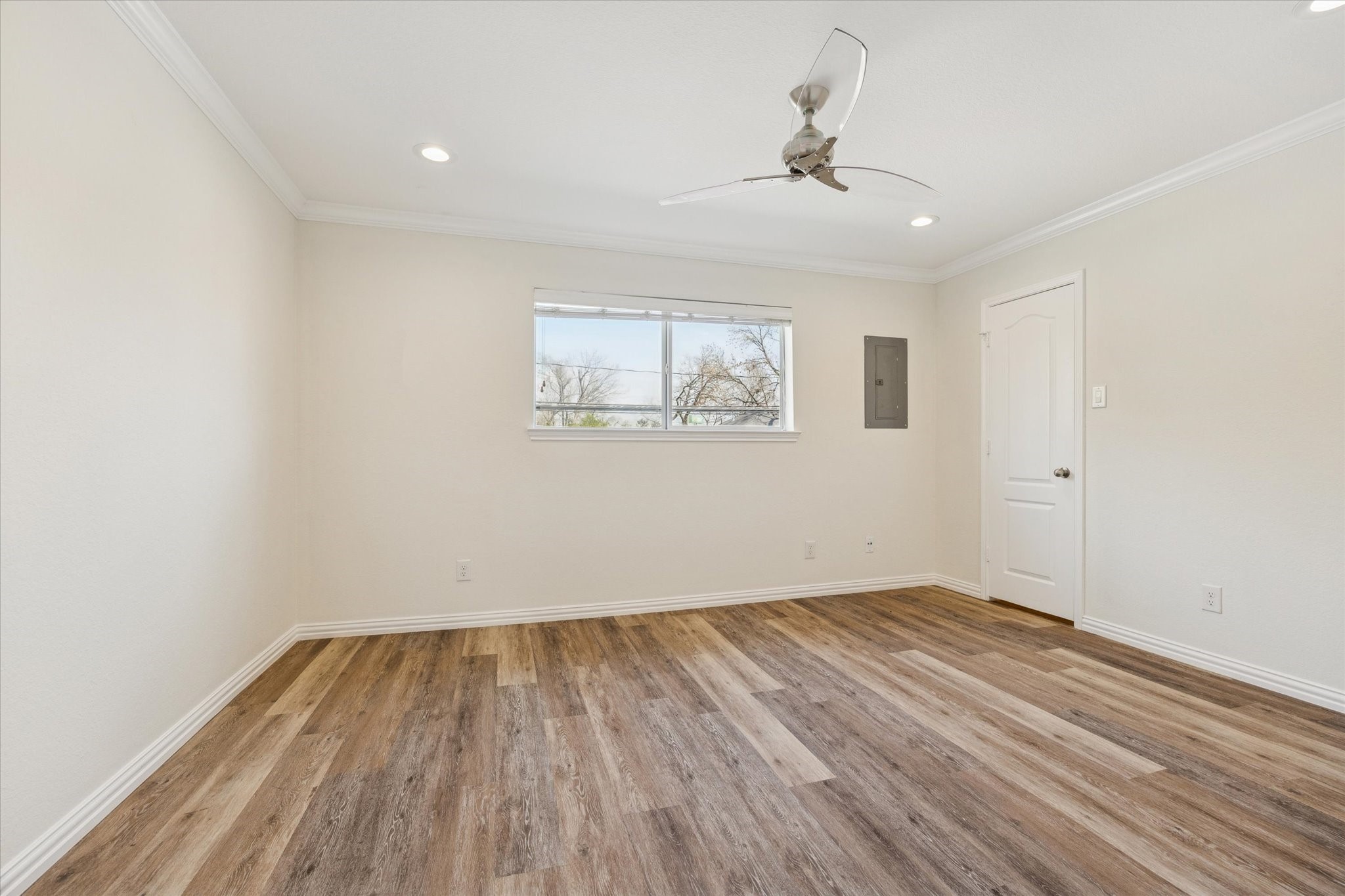 300 Pecore Street 17 Property Photo 6