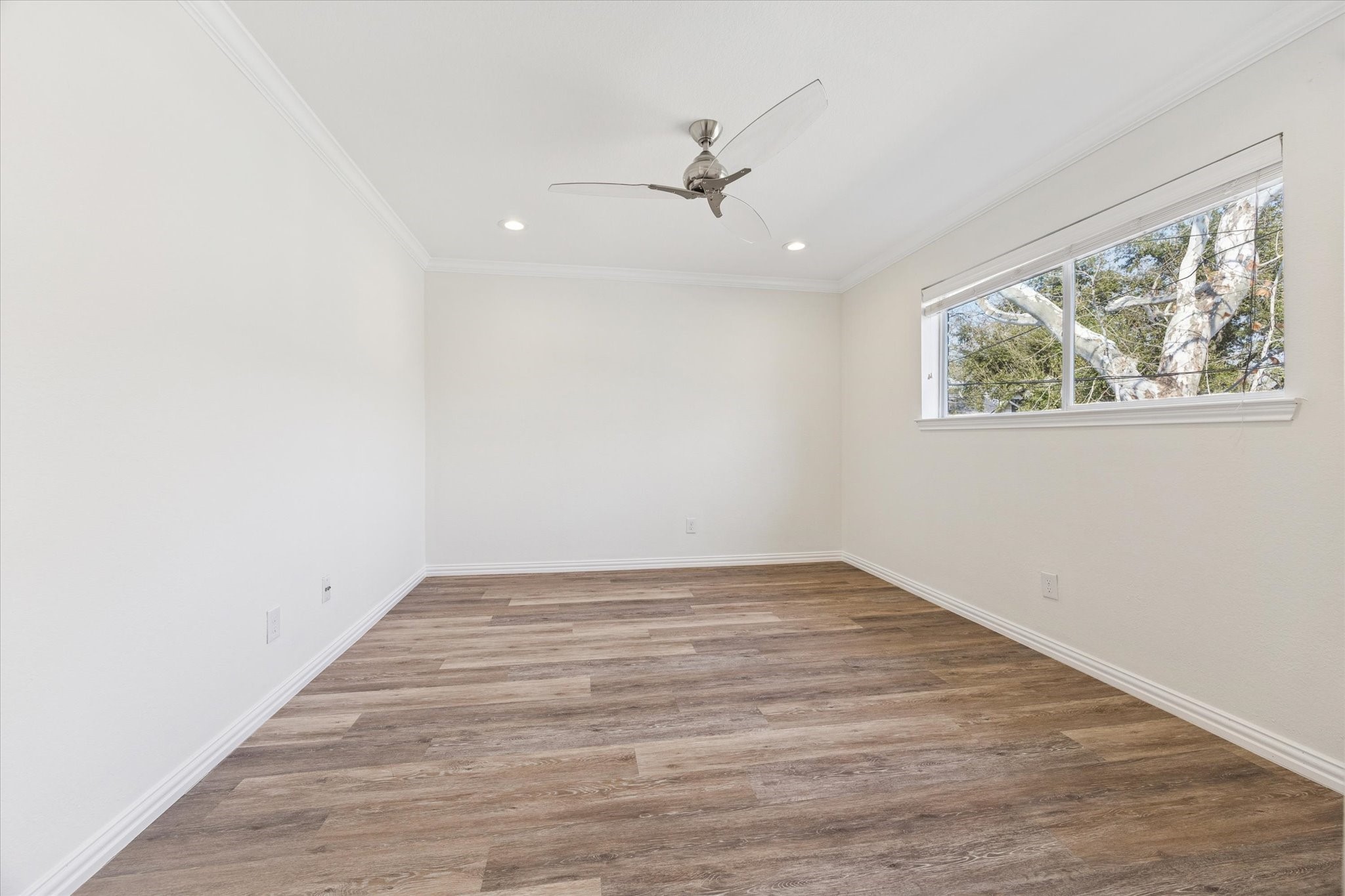 300 Pecore Street 17 Property Photo 7