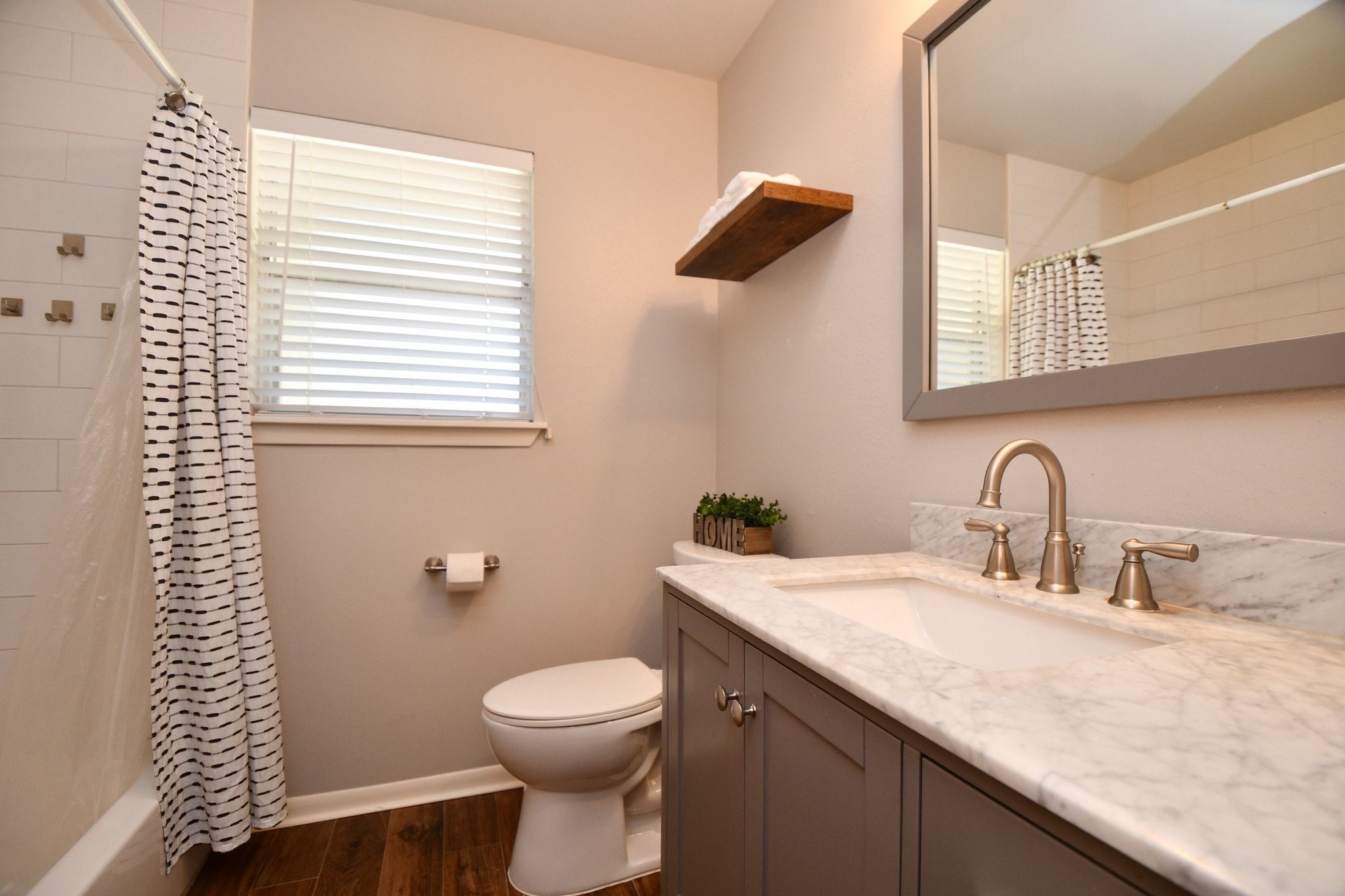 9006 Railton Street Property Photo 3