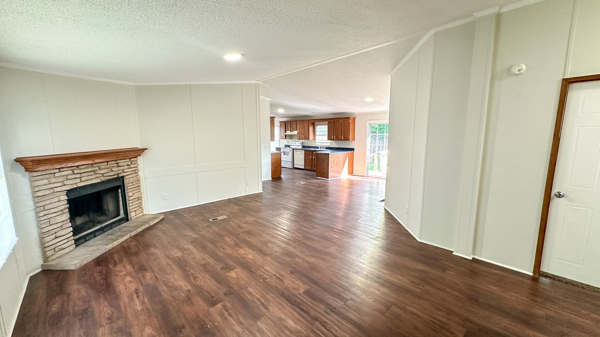 16487 Brittany Way Property Photo 2