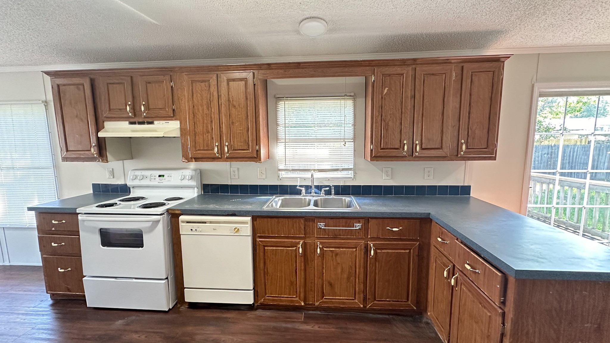 16487 Brittany Way Property Photo 10