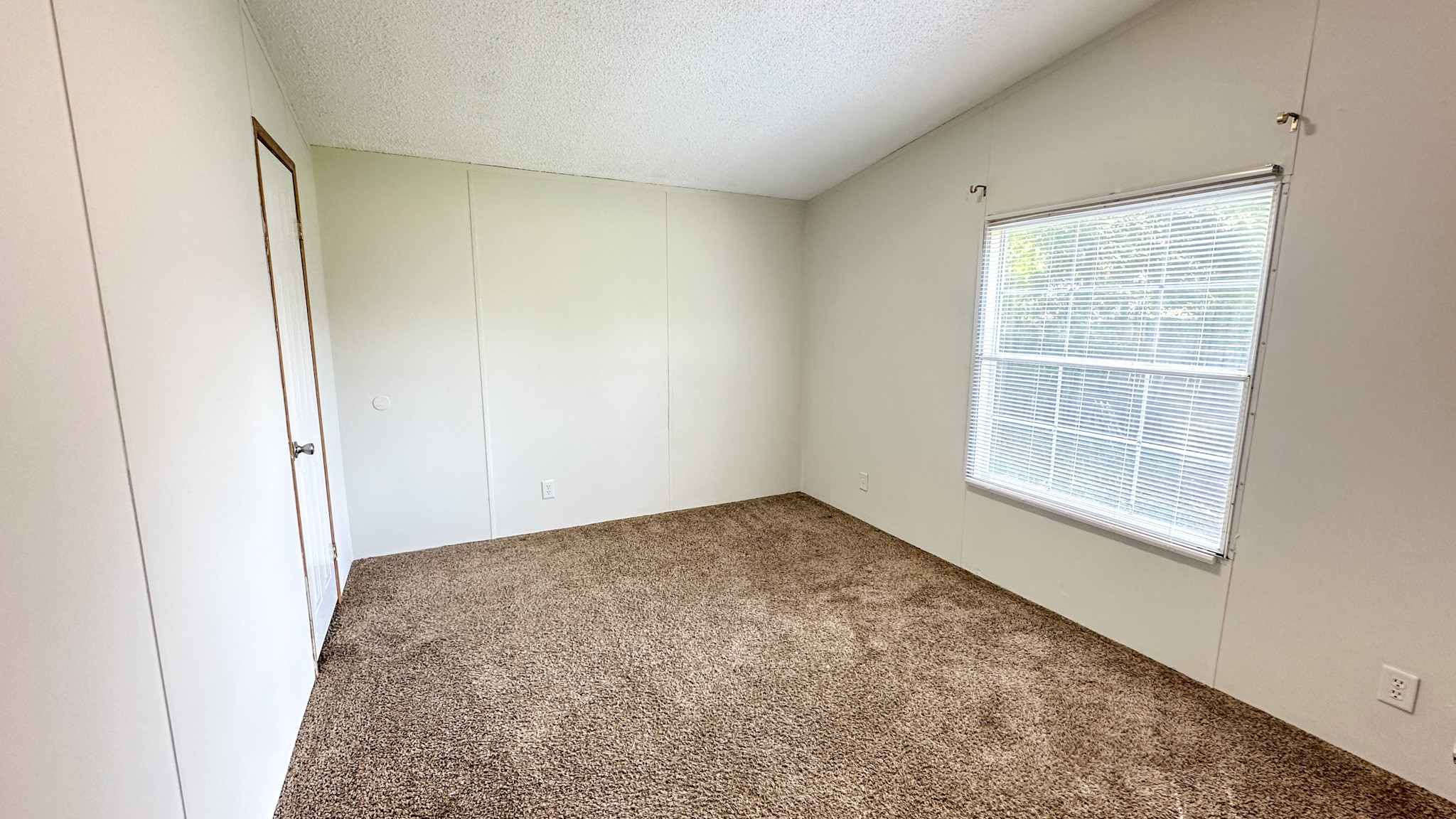 16487 Brittany Way Property Photo 28