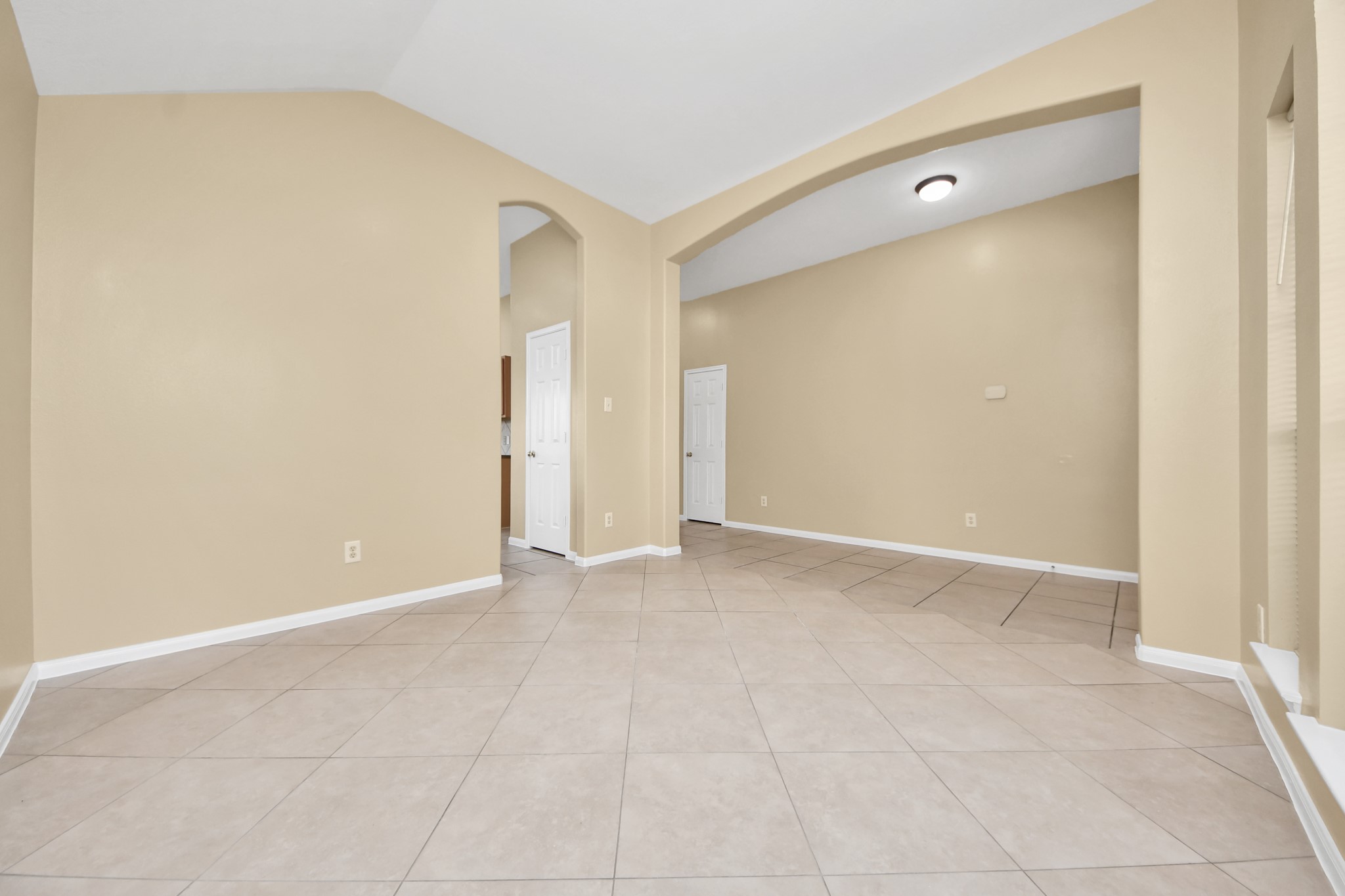 8431 Taraglen Court Property Photo 6